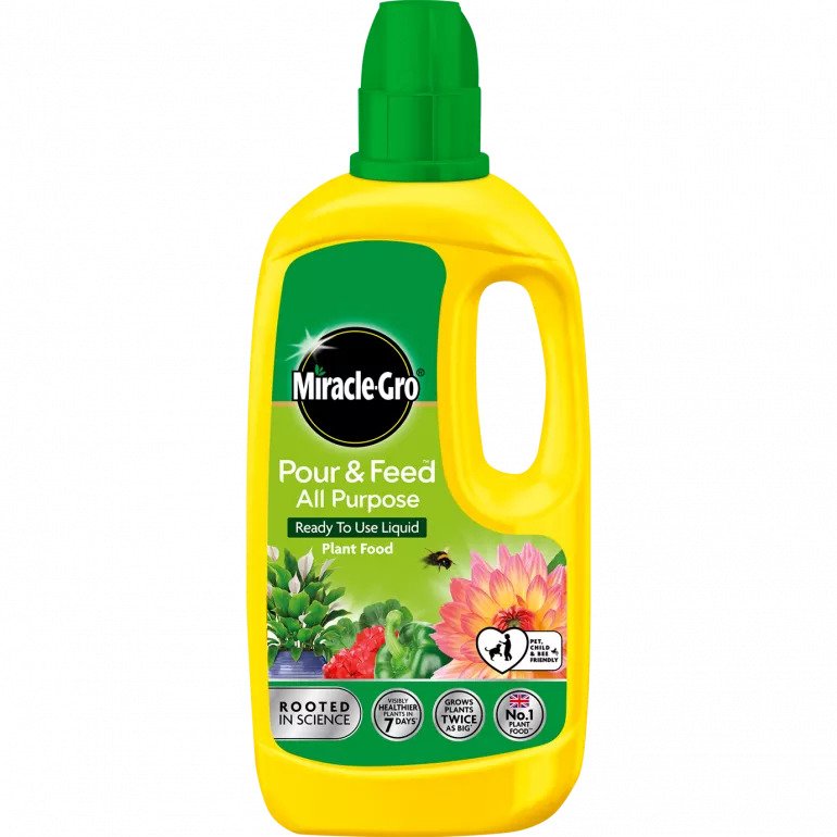Miracle-Gro Pour & Feed - 1L