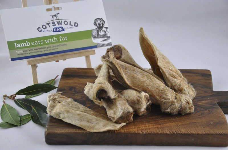 Cotswolds Raw Lambs Ears With Fur - 150g