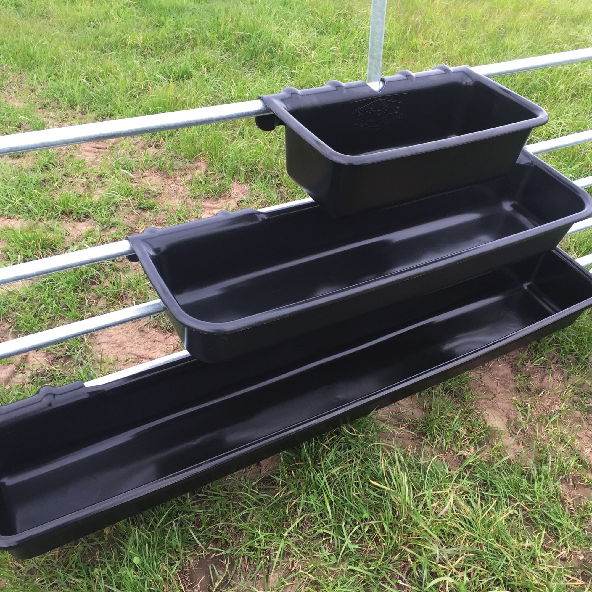 Ritchie Plastic Feed Trough - 4'