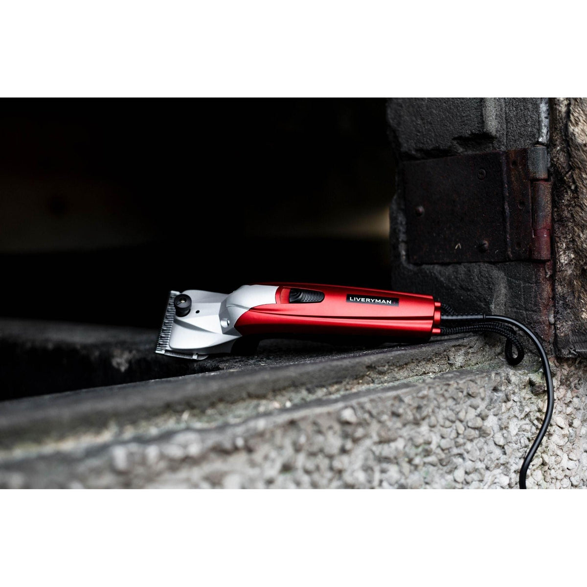 Liveryman Black Beauty Mains Professional Clipper